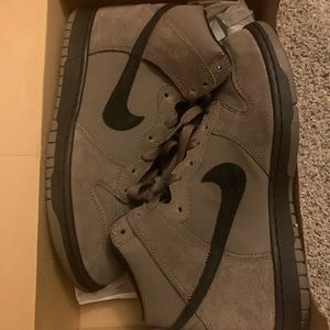 Nike Dunk Hi size 7.5 royal mushroom/black